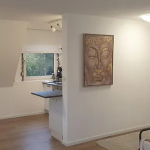 Apartment Frisch Renoviert Mit Dachterrasse - Genieße Ruhe Und Grün Nahe Neustadt Aisch, Neustadt an der Aisch